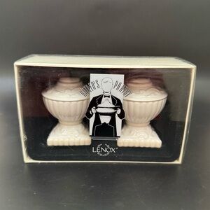LENOX Butler’s Panty Fine Ivory Earthenware Flute Design Salt & Pepper Shaker
